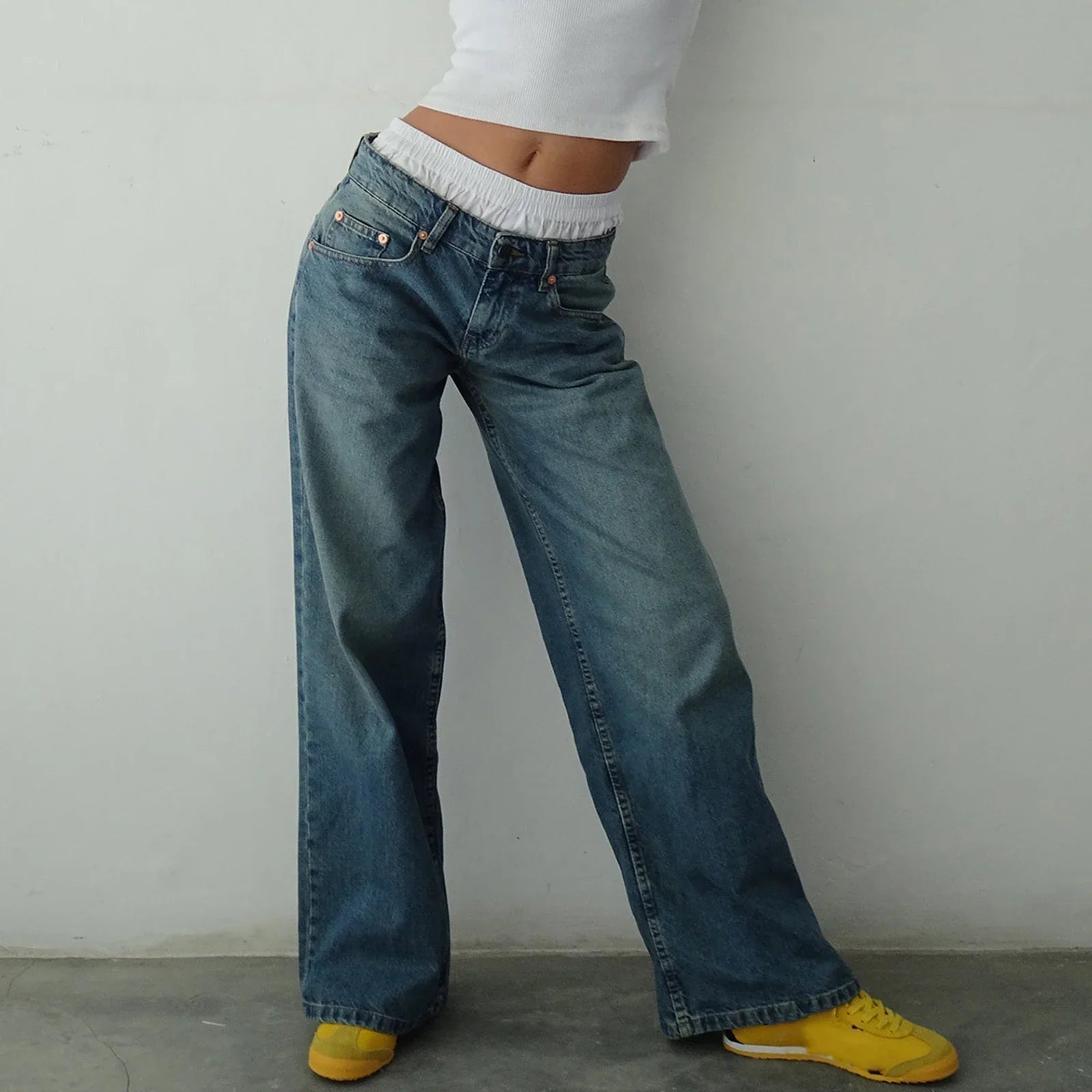 Women's Wide Leg Jeans with Vintage Style