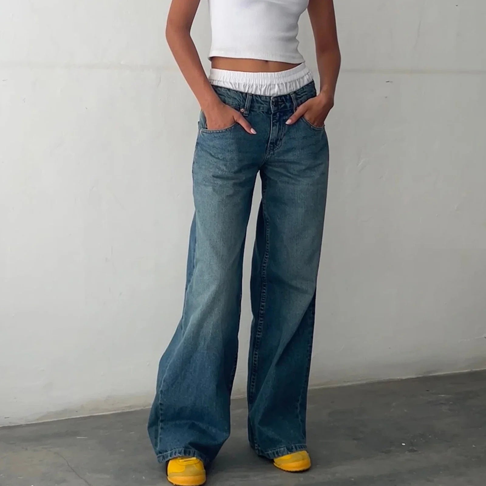 Women's Wide Leg Jeans with Vintage Style